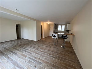 appartement à la location -   86000  POITIERS, surface 57 m2 location appartement - APR698445